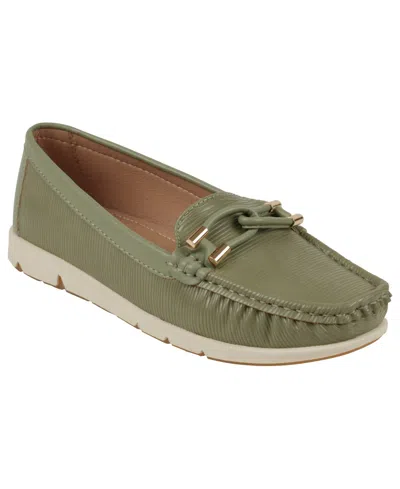 Gc Shoes Women's Margie Chain Ornament Slip On Flats In Mint