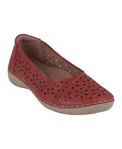 Gc Shoes Women's Nysha Round Toe Laser Cut Flats In Red