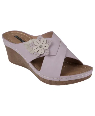 Gc Shoes Women's Selly Flower Wedge Sandals In Lilac
