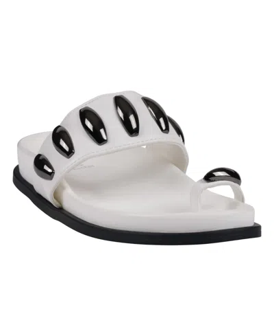 Gc Shoes Women's Sonya Toe Ring Footbed Flat Sandals In White