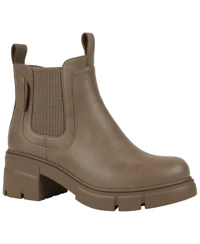 Gc Shoes Women's William Pull Tab Lug Sole Chelsea Booties In Taupe
