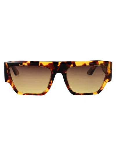 Gcds Gd0064 Sunglasses In Brown