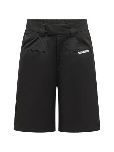 Gcds Logo-detail Shorts In Black