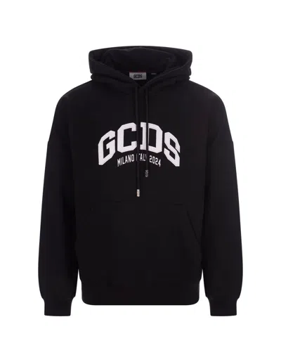 Gcds Logo Embroidery Hoodie In White/black