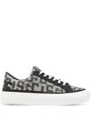 Gcds Logo-print Low-top Sneakers In Schwarz