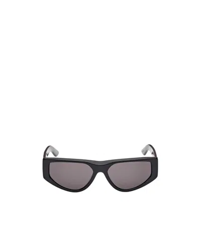 Gcds Logo Temple Sunglasses In Black