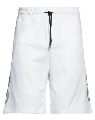 Gcds Man Shorts & Bermuda Shorts White Size L Cotton