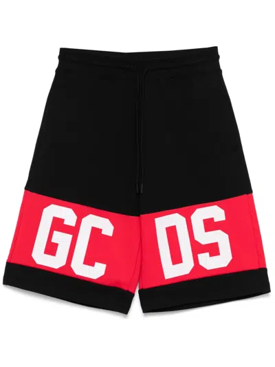 GCDS SHORTS CON LOGO