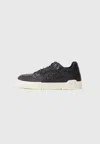 Gcds Sneakers Sneaker In Black