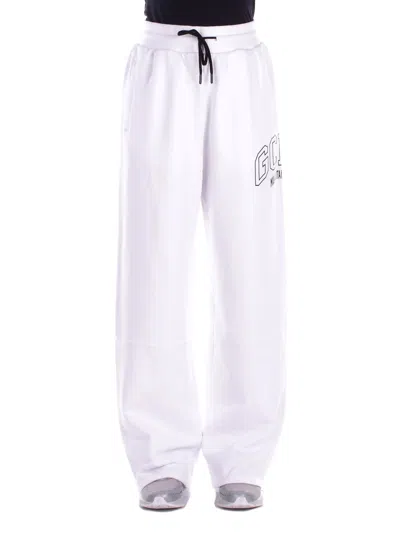 Gcds Woman Trousers C1weqi183f004 100b Logo Straight Sweatpant White Black In Multi