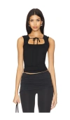 Geel Betty Top In 블랙