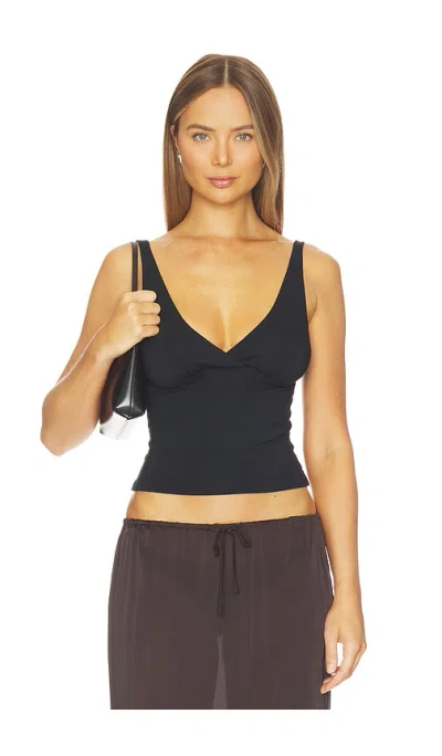 Geel Ren Top In Black