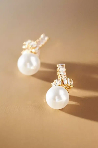 Gemelli Mini Pearl Twist Earrings In Gold