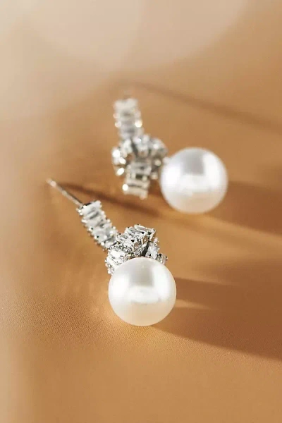 Gemelli Mini Pearl Twist Earrings In Silver
