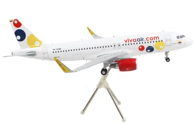 Geminijets Airbus A320 Commercial Aircraft "viva Air" White With Tail Graphics "gemini 200" Series 1/200 Diecas