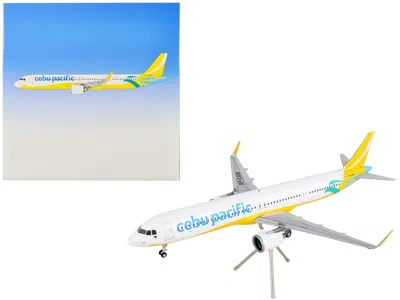 Geminijets Airbus A321neo Commercial Aircraft "cebu Pacific" White And Yellow "gemini 200" Series 1/200 Diecast