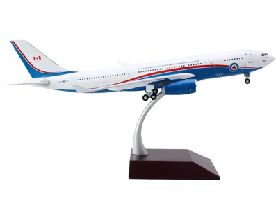 Geminijets Airbus A330-200 Commercial Aircraft "government Of Canada - Royal Canadian Air Force" (330002) White