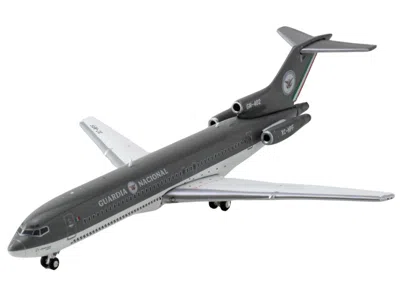 Geminijets Boeing 727-200 Commercial Aircraft "guardia Nacional - Mexico National Guard" (xc-npf/gn-402) Gray 1
