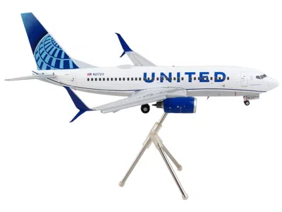 Geminijets Boeing 737-700 Commercial Aircraft With Flaps Down "united Airlines" White With Blue Tail "gemini 20