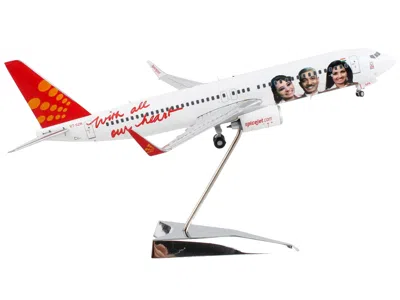 Geminijets Boeing 737-800 Commercial Aircraft "spicejet" White With Red Tail "gemini 200" Series 1/200 Diecast