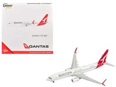 Geminijets Boeing 737-800 Qantas Airways Vh-vzw White Red Tail  1/400 Diecast Model Airplane