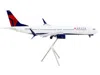 Geminijets Boeing 737-900er Commercial Aircraft With Flaps Down "delta Air Lines" White With Blue And Red Tail