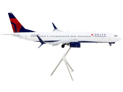 Geminijets Boeing 737-900er Commercial Aircraft With Flaps Down "delta Air Lines" White With Blue And Red Tail