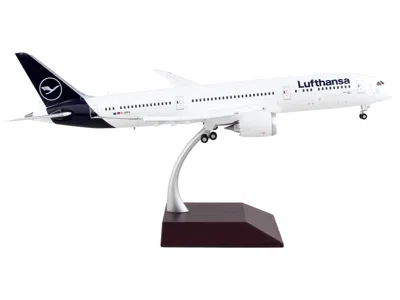 Geminijets Boeing 787-9 Commercial Aircraft With Flaps Down "lufthansa" White With Blue Tail "gemini 200" Serie