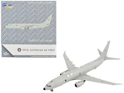 Geminijets Boeing P-8 Poseidon Patrol Aircraft "royal Australian Air Force" Gray "gemini Macs" Series 1/400 Die In White