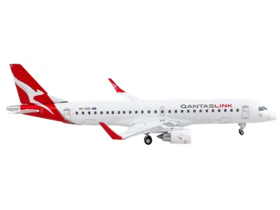 Geminijets Embraer Erj-190 Commercial Aircraft "qantaslink" White With Red Tail 1/400 Diecast Model Airplane By