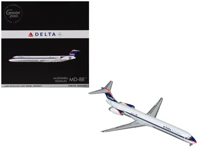 Geminijets Mcdonnell Douglas Md-88 Commercial Aircraft "delta Air Lines" (n925dl) White With Blue Stripes And T