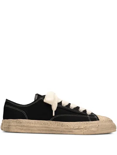 General Scale. Roy Low-top Sneakers In Black