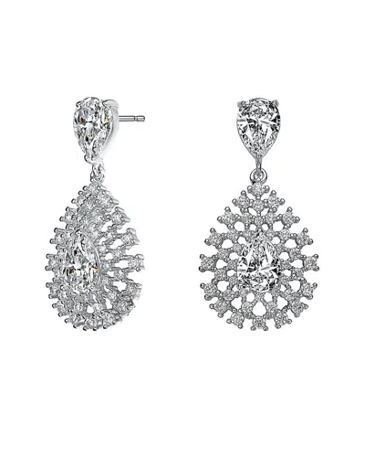 Genevive Silver Earrings In Metallic