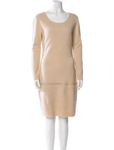 Pre-owned Genny Scoop Neck Knee-length Dress In Neutral