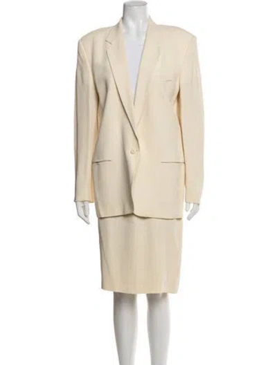 Pre-owned Genny Skirt Suit In Neutrals