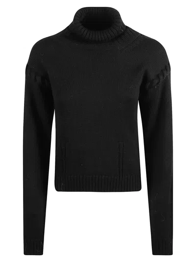 Genny Turtleneck Jumper In Black