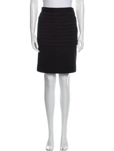 Pre-owned Genny Vintage Knee-length Skirt In Black