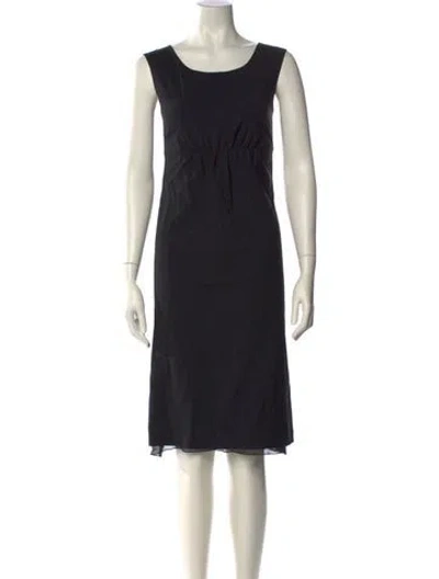 Pre-owned Genny Virgin Wool Knee-length Dress In Black