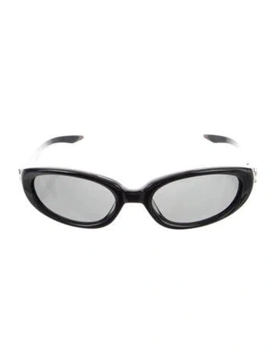 Pre-owned Gentle Monster Monde Cat-eye Sunglasses In Black