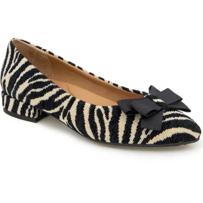 Gentle Souls Abigail Bow Pump In Multi