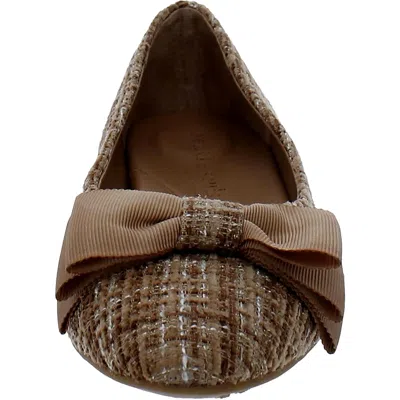 Gentle Souls By Kenneth Cole Atlas Flat Camel Fabric Gs23atf13 Women's In Brown
