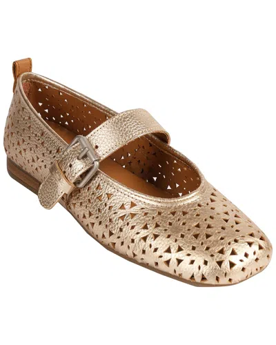 Gentle Souls By Kenneth Cole Karla Leather Flat