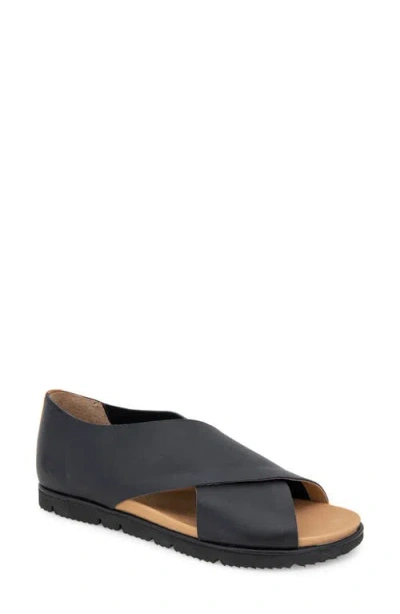 Gentle Souls By Kenneth Cole Leslie Flat Sandal In Black Leather