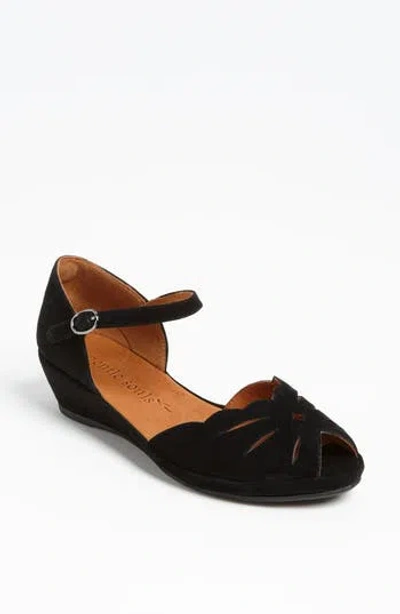 GENTLE SOULS GENTLE SOULS BY KENNETH COLE 'LILY MOON' SANDAL