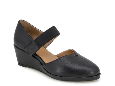 Gentle Souls By Kenneth Cole Rosemary Wedge Pump In Black