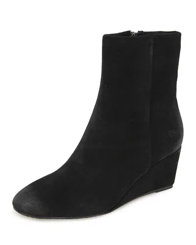 Gentle Souls By Kenneth Cole Women's Nash Suede Wedge Booties In Black