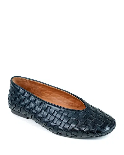 Gentle Souls By Kenneth Cole Women's Willow Woven Flats In Black