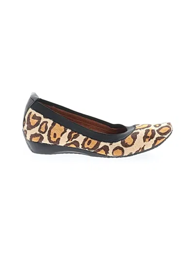 Pre-owned Gentle Souls Flats In Tan