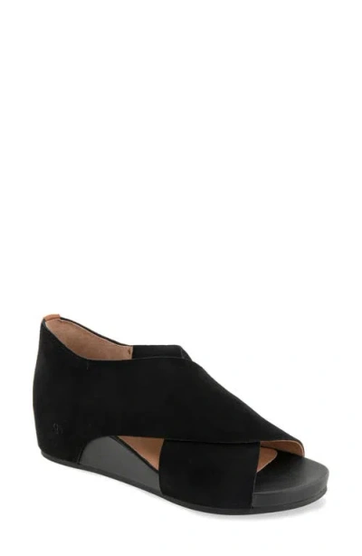 Gentle Souls Gainey Hidden Wedge Sandal In Black