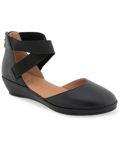 Gentle Souls Noa Pu Wedge
